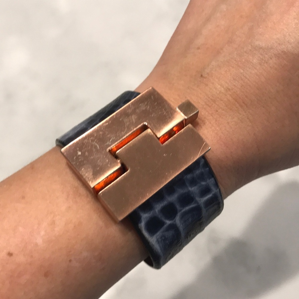 Genuine Crocodile Cuff black/white rose gold clasp